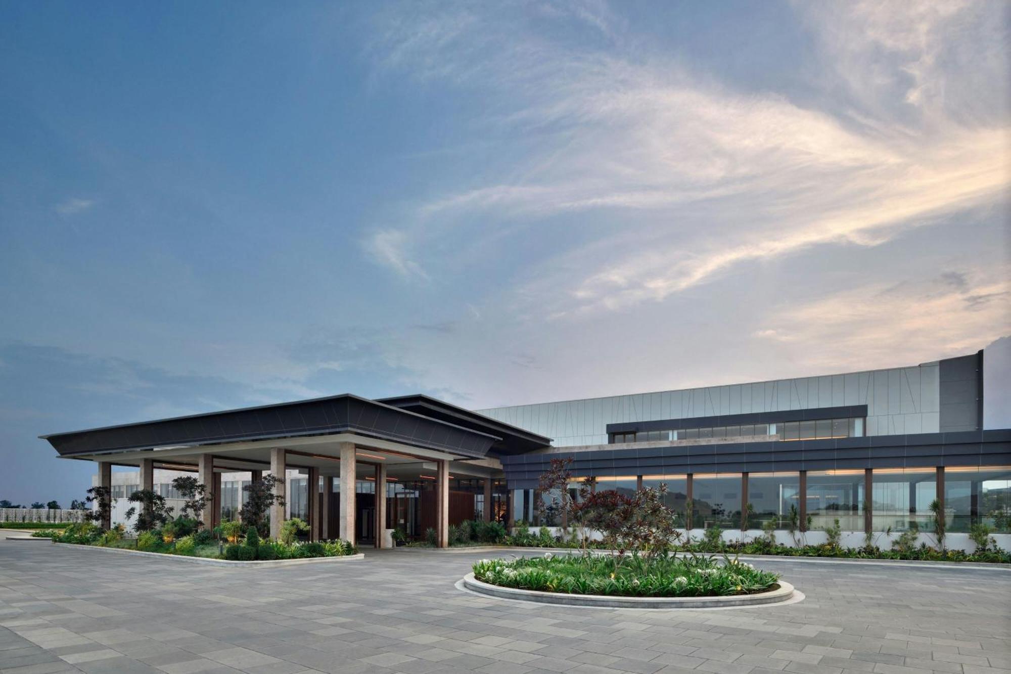 Jw Marriott Hotel Bengaluru Prestige Golfshire Resort & Spa Avati Экстерьер фото