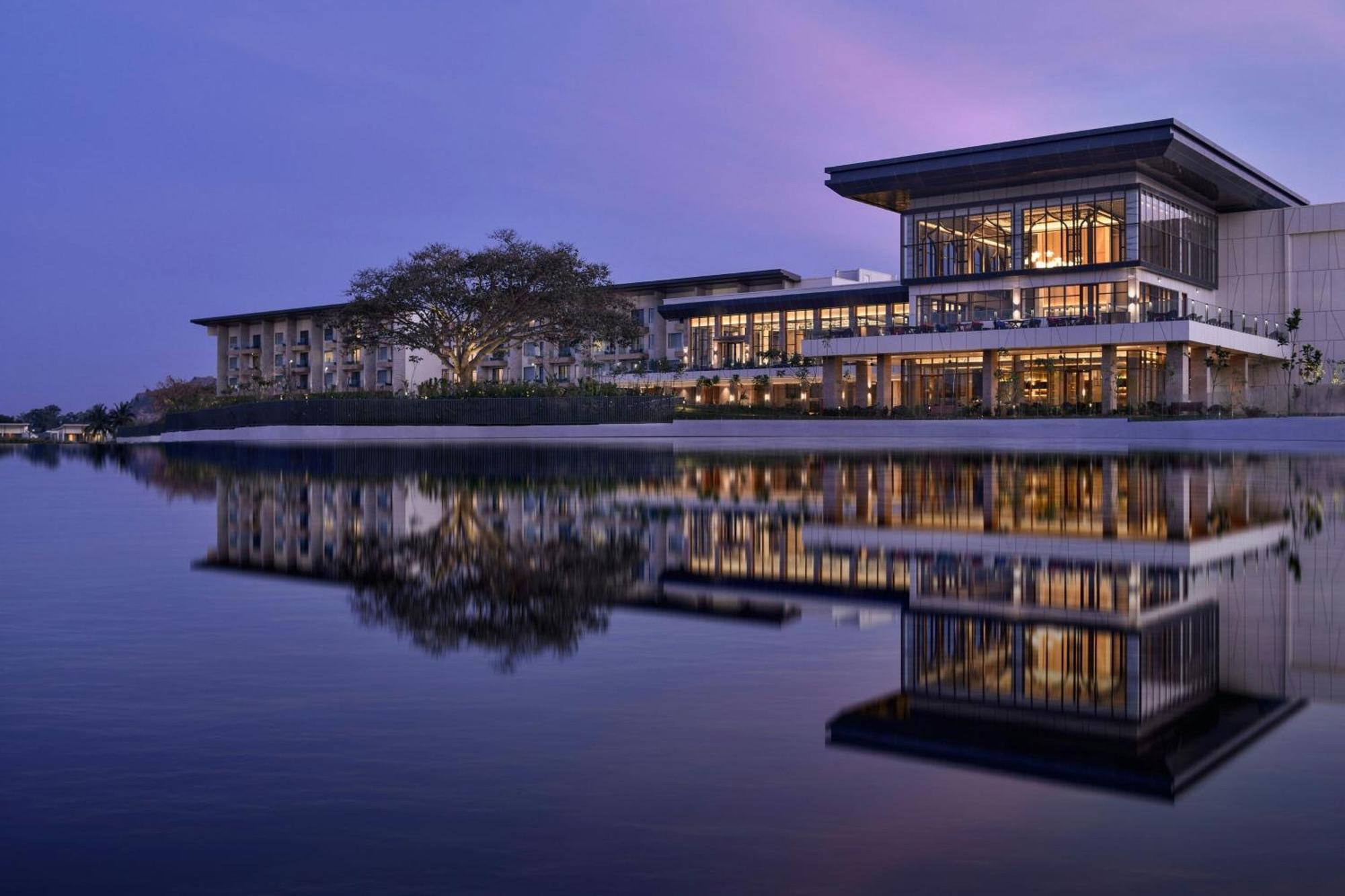 Jw Marriott Hotel Bengaluru Prestige Golfshire Resort & Spa Avati Экстерьер фото